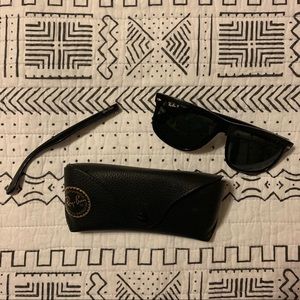 Ray Ban Wayfarers in need of minor repair